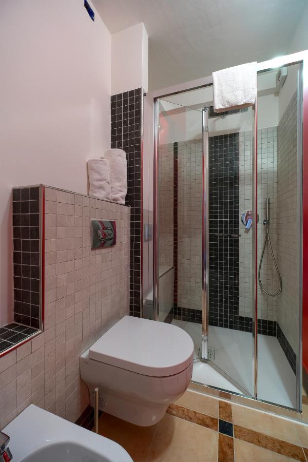 Three-Bedroom Apartment,1114856952:JPEG